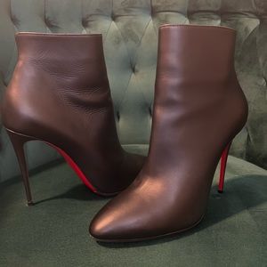 Christian Louboutin Eloise Booty 100 Calf - Comes with box & all dust bags